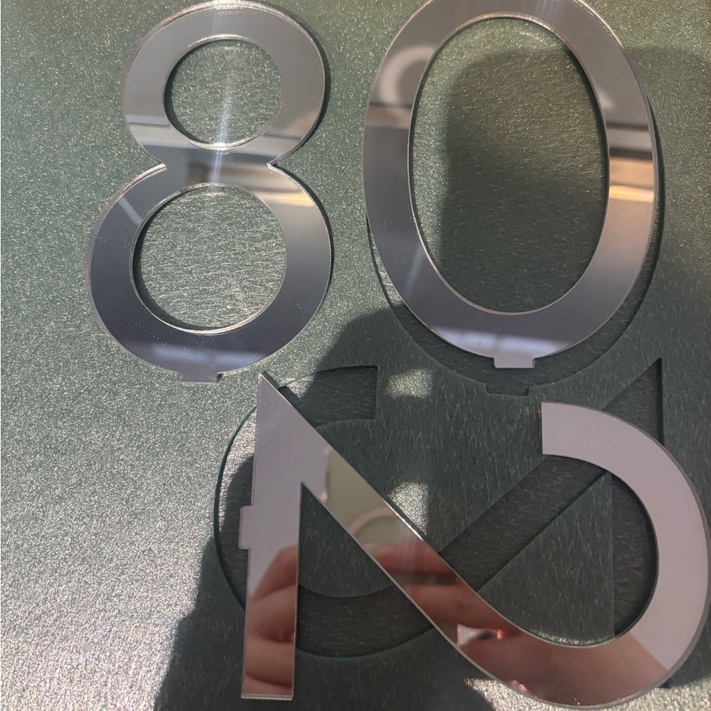 Silver Mirrored Table Numbers - Picture 2 of 2
